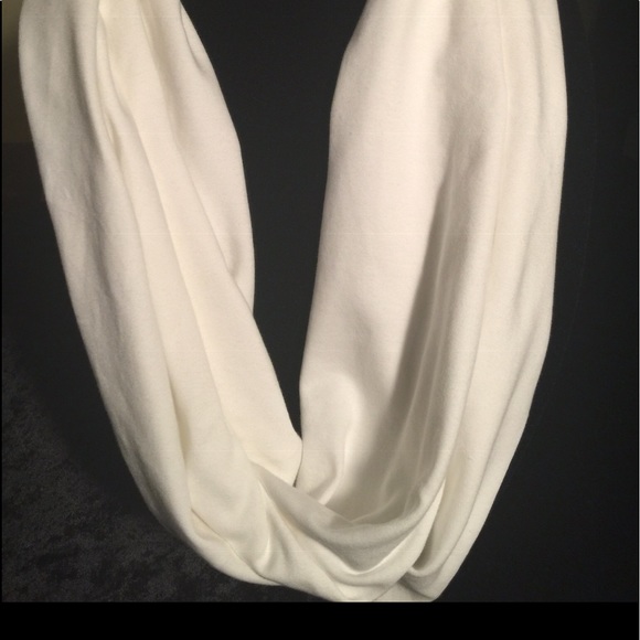 Organic Off White Soft Knit Scarf - Picture 2 of 3
